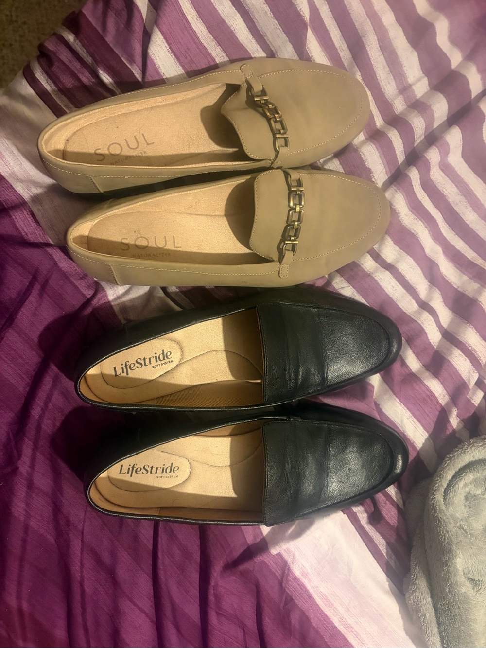 2 pairs of women’s loafers